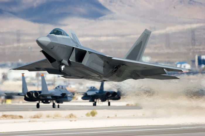 ground-support-jet-takeoff