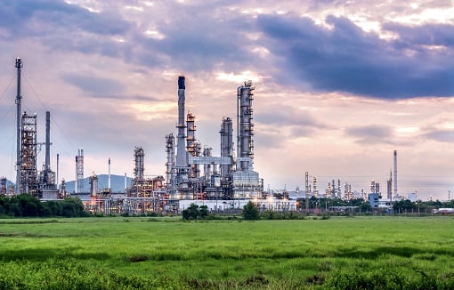 nat-gas-refinery